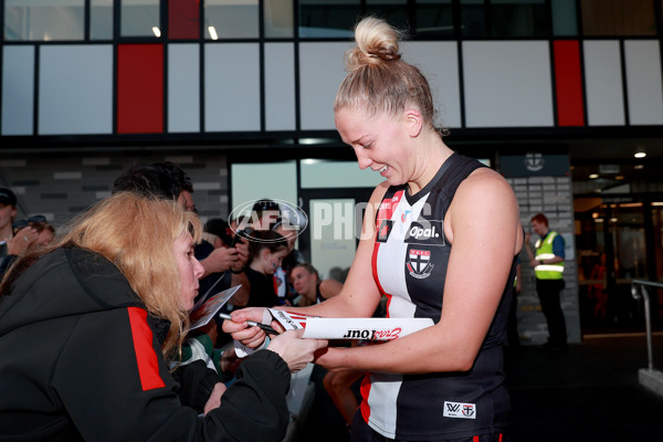 AFLW 2024 Round 05 - St Kilda v Fremantle - A-54369493