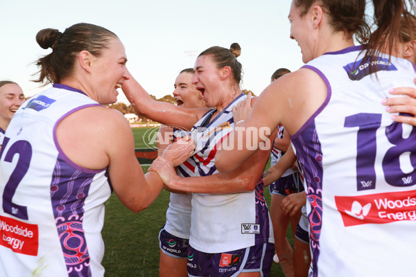 AFLW 2024 Round 05 - St Kilda v Fremantle - A-54370118