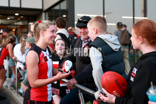 AFLW 2024 Round 05 - St Kilda v Fremantle - A-54370166