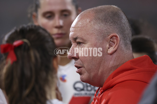 AFLW 2024 Round 05 - Western Bulldogs v Sydney - A-54372639