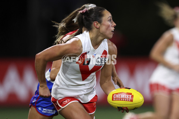 AFLW 2024 Round 05 - Western Bulldogs v Sydney - A-54373514