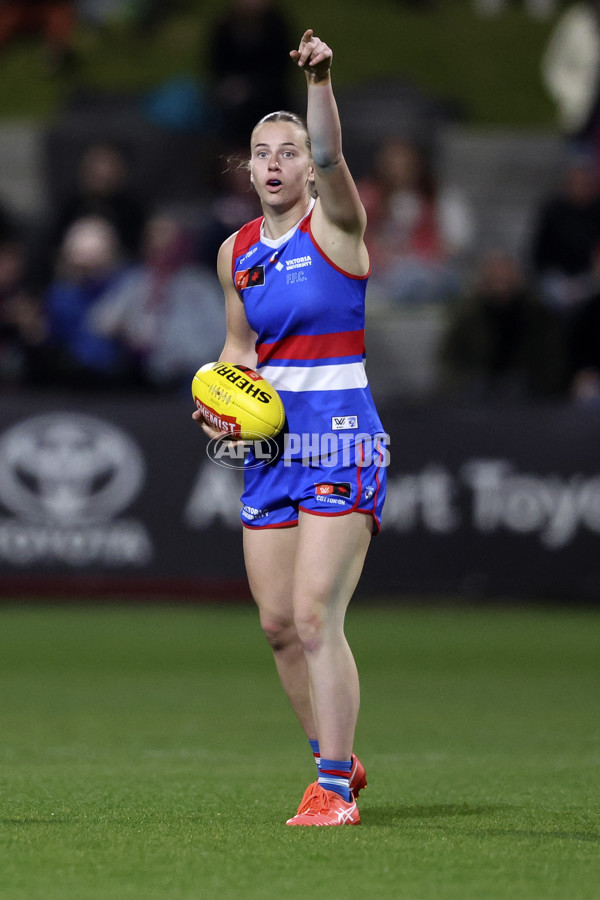 AFLW 2024 Round 05 - Western Bulldogs v Sydney - A-54373546