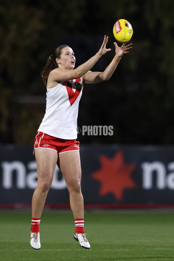 AFLW 2024 Round 05 - Western Bulldogs v Sydney - A-54373550