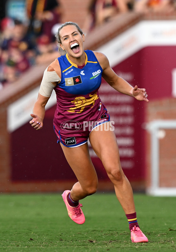 AFLW 2024 Round 05 - Brisbane v Adelaide - A-54461279