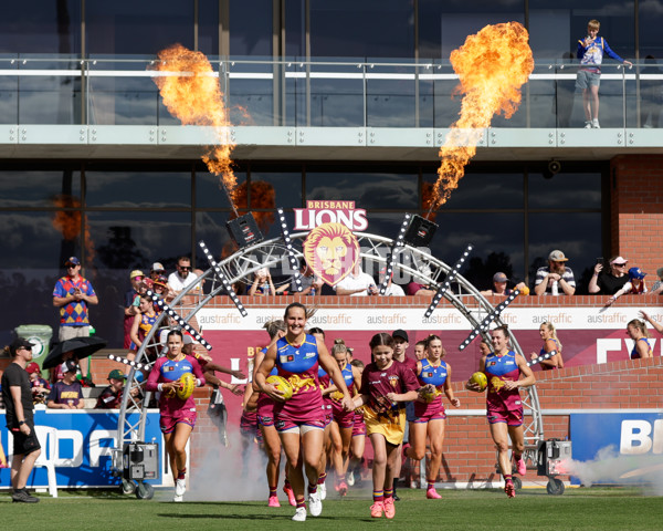 AFLW 2024 Round 05 - Brisbane v Adelaide - A-54462062