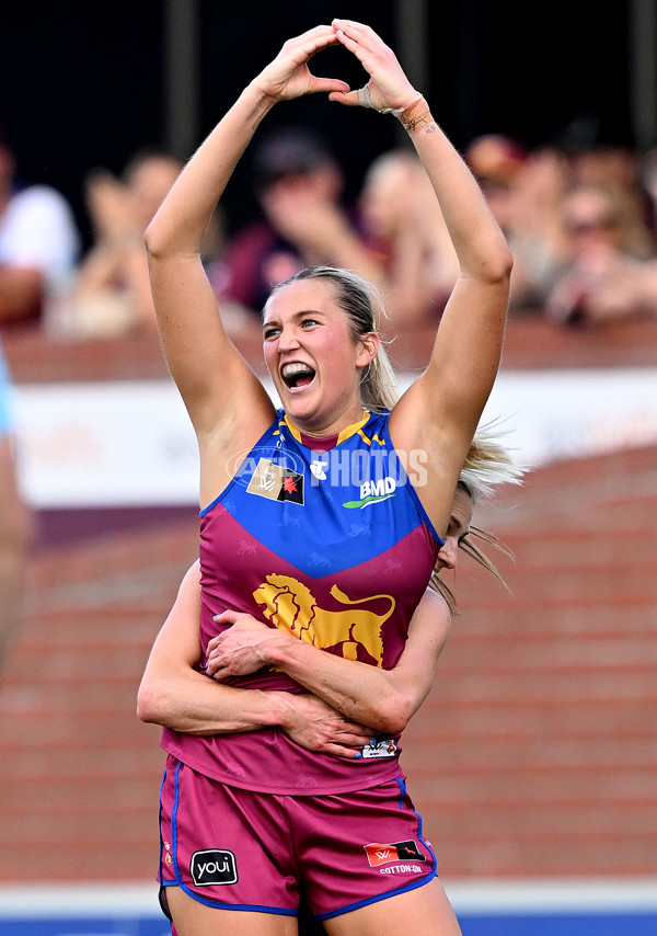 AFLW 2024 Round 05 - Brisbane v Adelaide - A-54467441