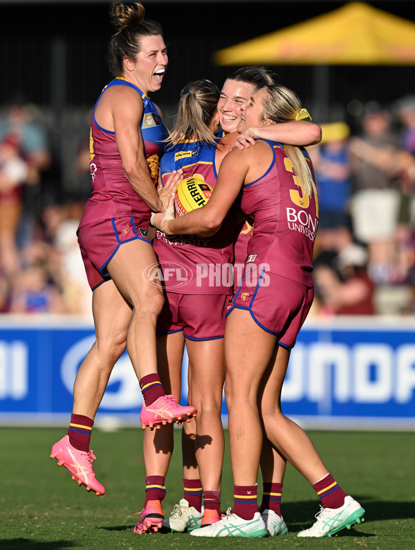 AFLW 2024 Round 05 - Brisbane v Adelaide - A-54475360