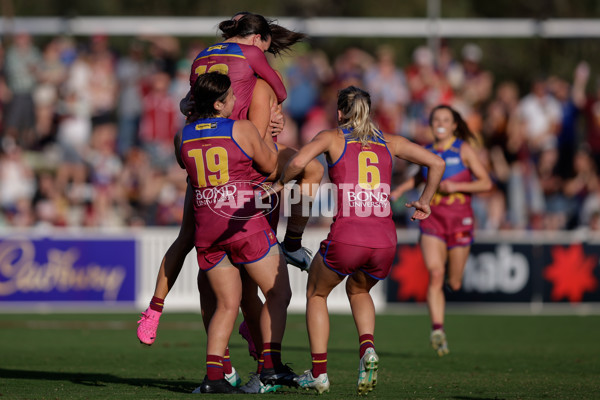 AFLW 2024 Round 05 - Brisbane v Adelaide - A-54475408