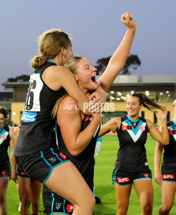 AFLW 2024 Round 05 - Port Adelaide v Carlton - A-54475432