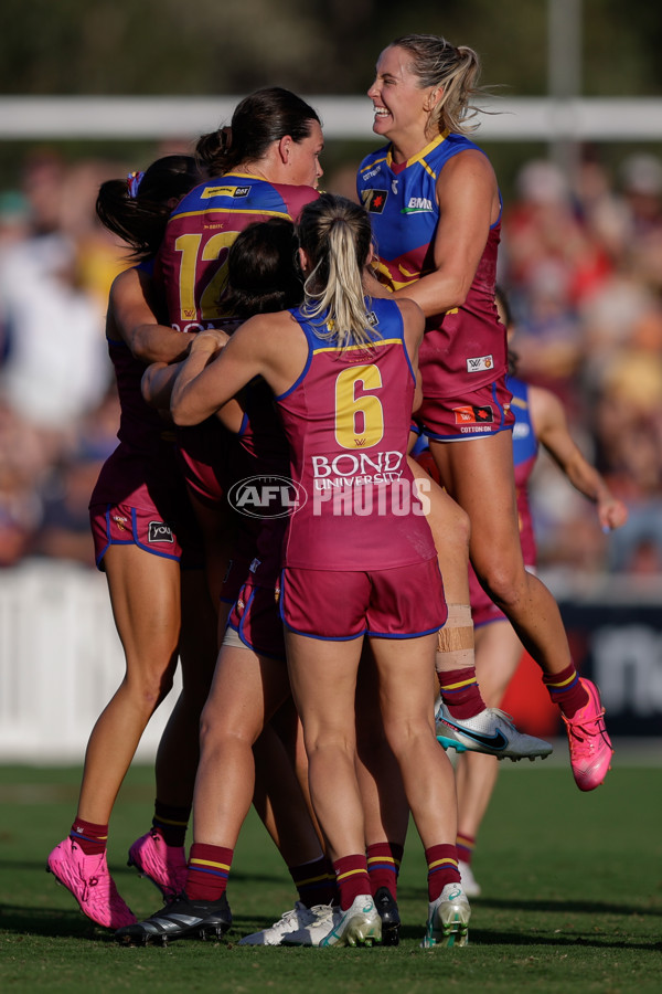 AFLW 2024 Round 05 - Brisbane v Adelaide - A-54475494
