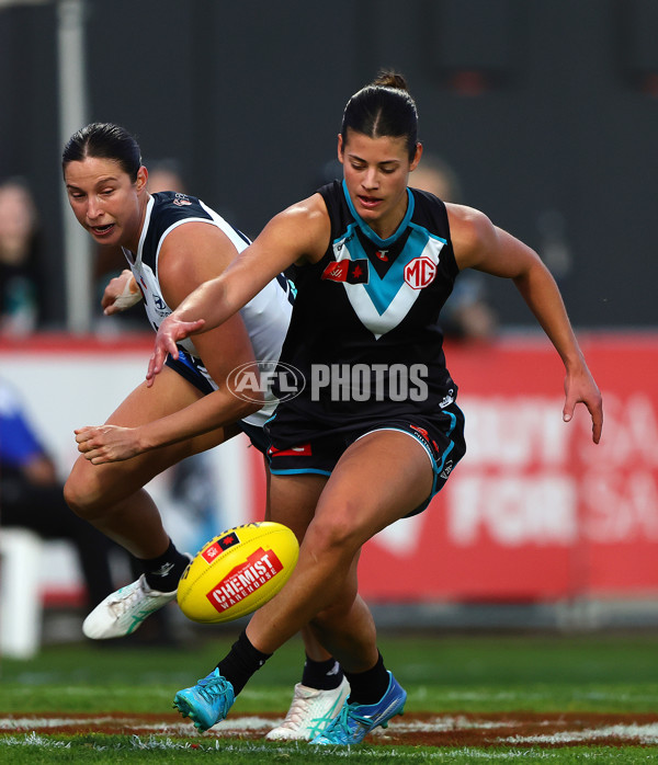 AFLW 2024 Round 05 - Port Adelaide v Carlton - A-54480841