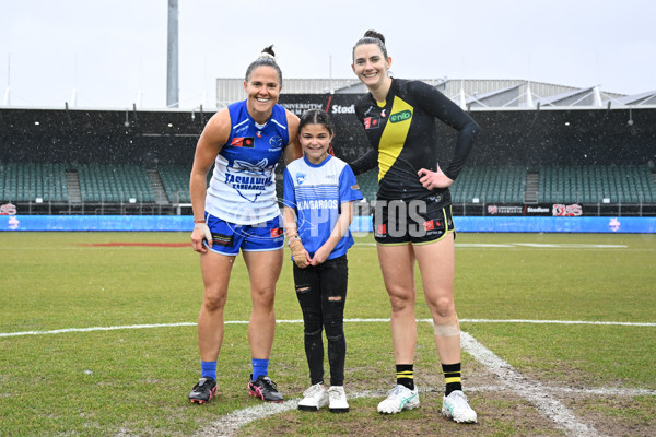 AFLW 2024 Round 05 - North Melbourne v Richmond - A-54483334