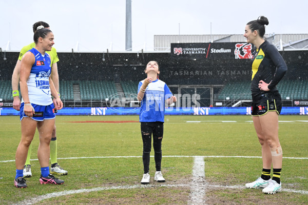 AFLW 2024 Round 05 - North Melbourne v Richmond - A-54483335