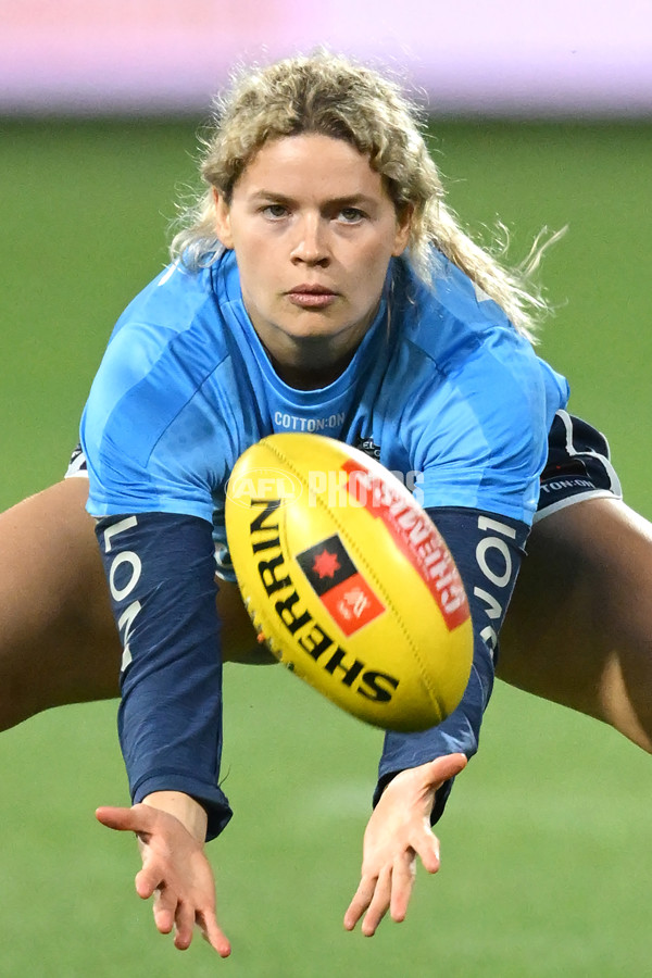 AFLW 2024 Round 06 - Geelong v Fremantle - A-54485754