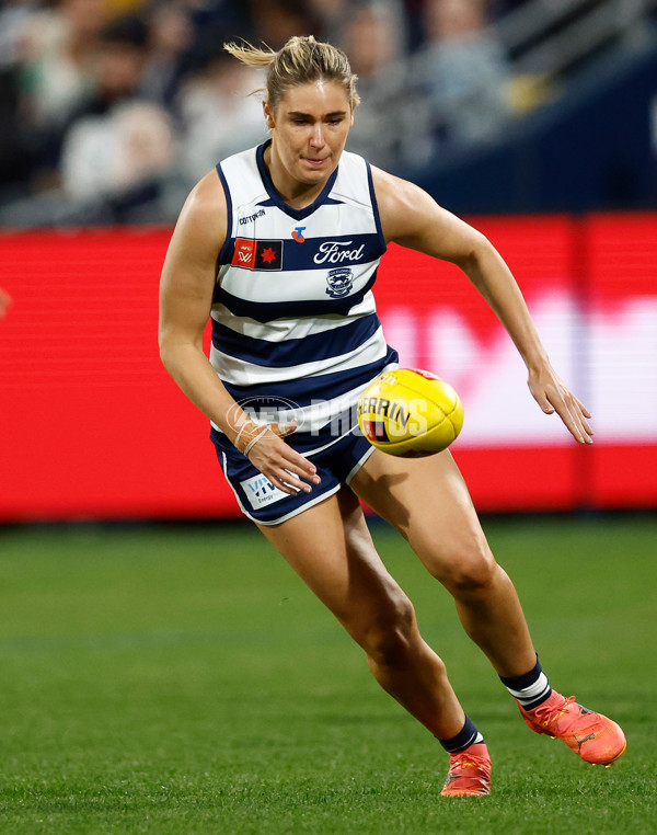 AFLW 2024 Round 06 - Geelong v Fremantle - A-54487976