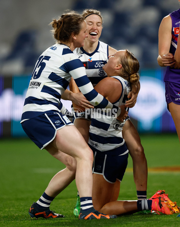 AFLW 2024 Round 06 - Geelong v Fremantle - A-54493892