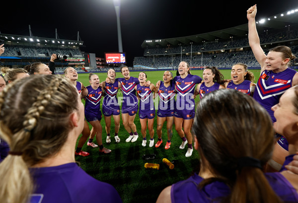 AFLW 2024 Round 06 - Geelong v Fremantle - A-54493902