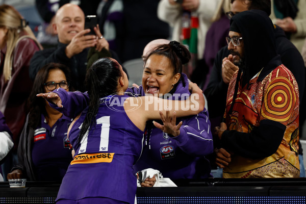 AFLW 2024 Round 06 - Geelong v Fremantle - A-54493922