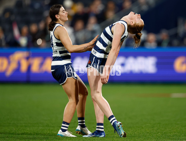 AFLW 2024 Round 06 - Geelong v Fremantle - A-54494588