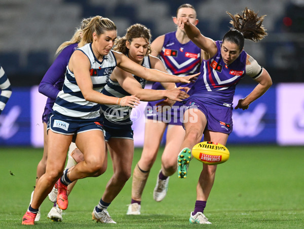 AFLW 2024 Round 06 - Geelong v Fremantle - A-54494611