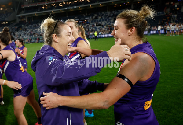 AFLW 2024 Round 06 - Geelong v Fremantle - A-54494630