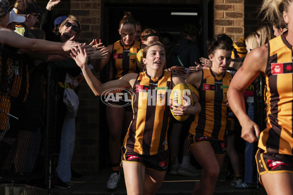 AFLW 2024 Round 06 - Hawthorn v Gold Coast - A-54568927