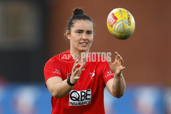 AFLW 2024 Round 06 - Essendon v Sydney - A-54575325