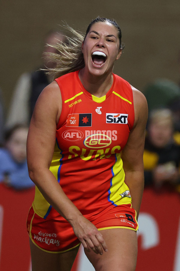 AFLW 2024 Round 06 - Hawthorn v Gold Coast - A-54583590