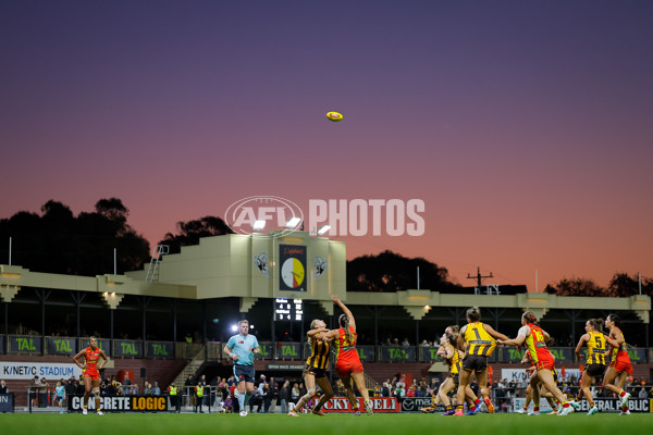 AFLW 2024 Round 06 - Hawthorn v Gold Coast - A-54585690