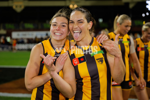 AFLW 2024 Round 06 - Hawthorn v Gold Coast - A-54590411