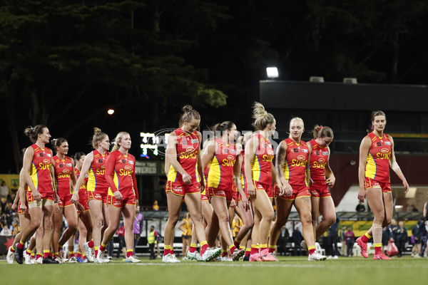 AFLW 2024 Round 06 - Hawthorn v Gold Coast - A-54590457