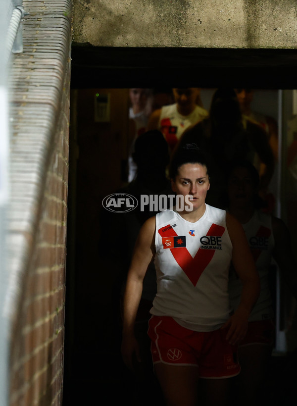 AFLW 2024 Round 06 - Essendon v Sydney - A-54590458