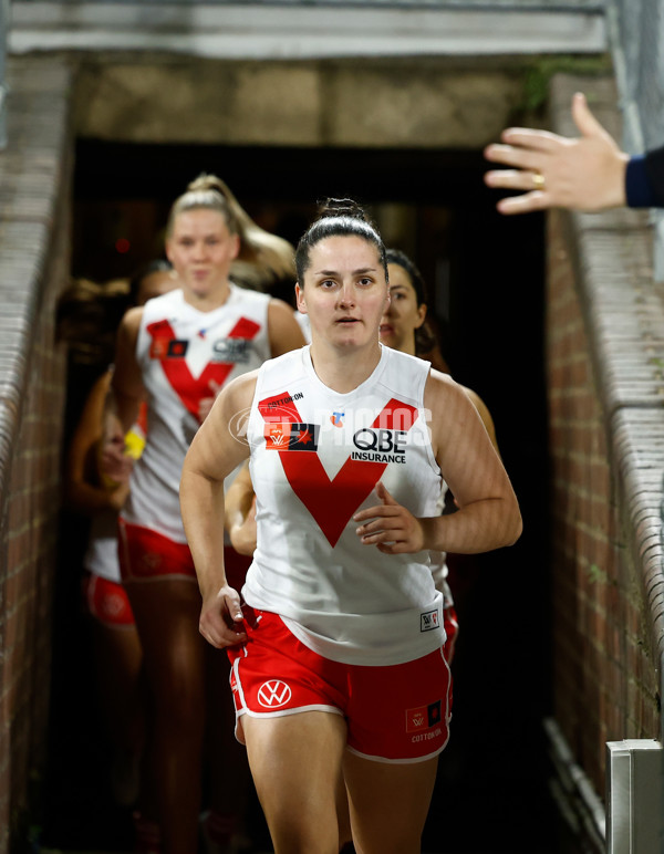 AFLW 2024 Round 06 - Essendon v Sydney - A-54590468