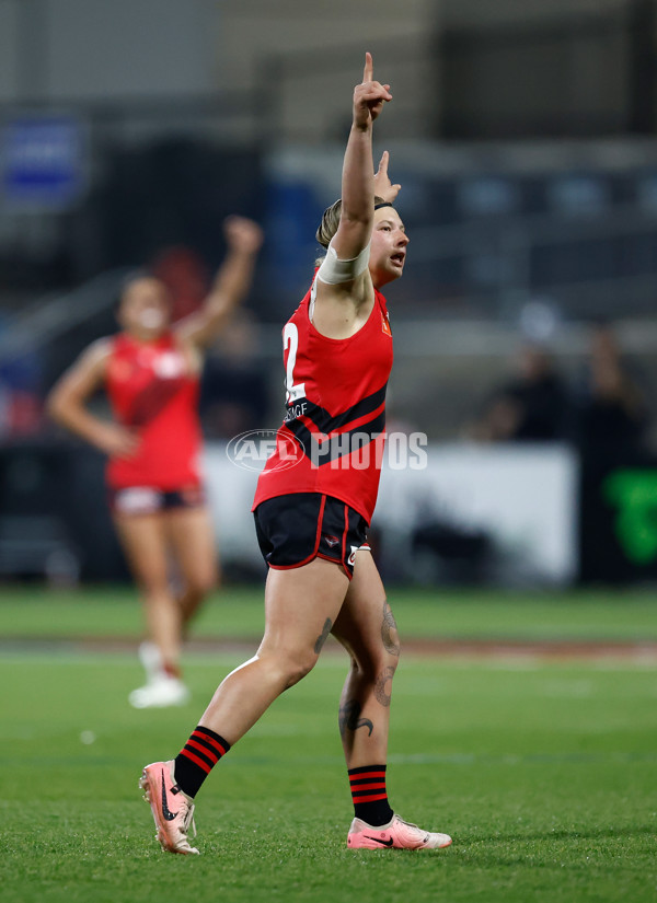 AFLW 2024 Round 06 - Essendon v Sydney - A-54593693