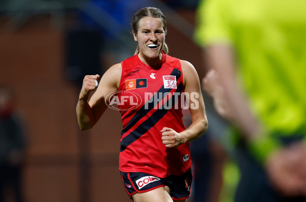 AFLW 2024 Round 06 - Essendon v Sydney - A-54593702