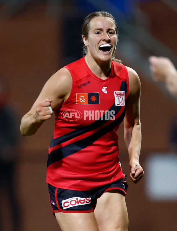 AFLW 2024 Round 06 - Essendon v Sydney - A-54593703