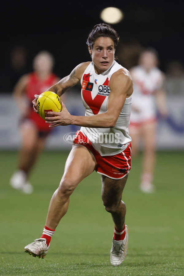 AFLW 2024 Round 06 - Essendon v Sydney - A-54597104