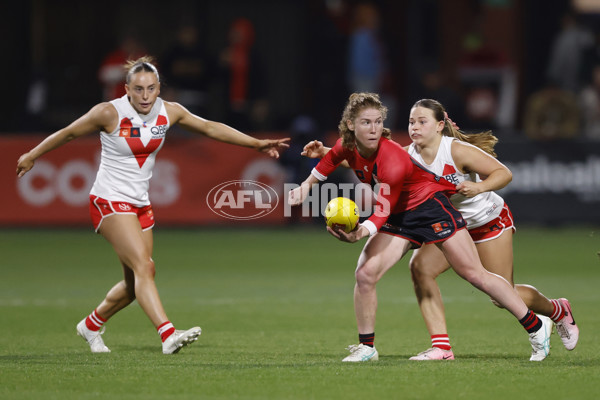 AFLW 2024 Round 06 - Essendon v Sydney - A-54597105