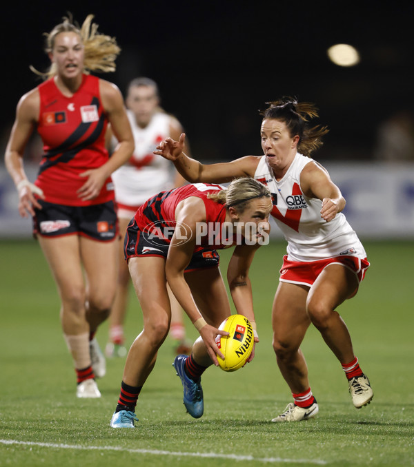 AFLW 2024 Round 06 - Essendon v Sydney - A-54597151