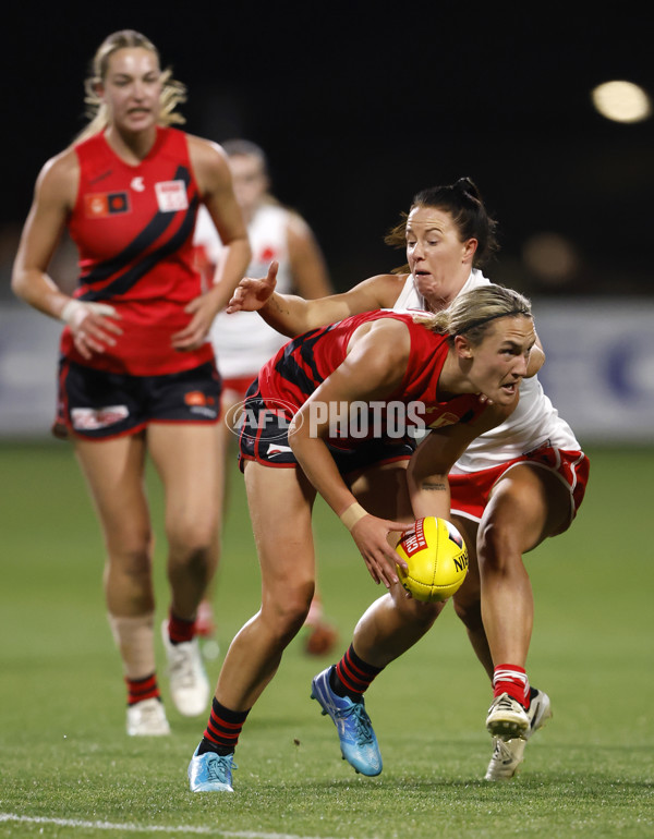 AFLW 2024 Round 06 - Essendon v Sydney - A-54597152