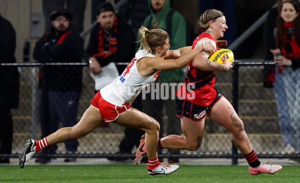 AFLW 2024 Round 06 - Essendon v Sydney - A-54601309