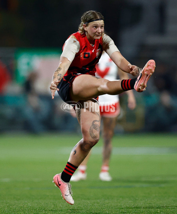 AFLW 2024 Round 06 - Essendon v Sydney - A-54601336