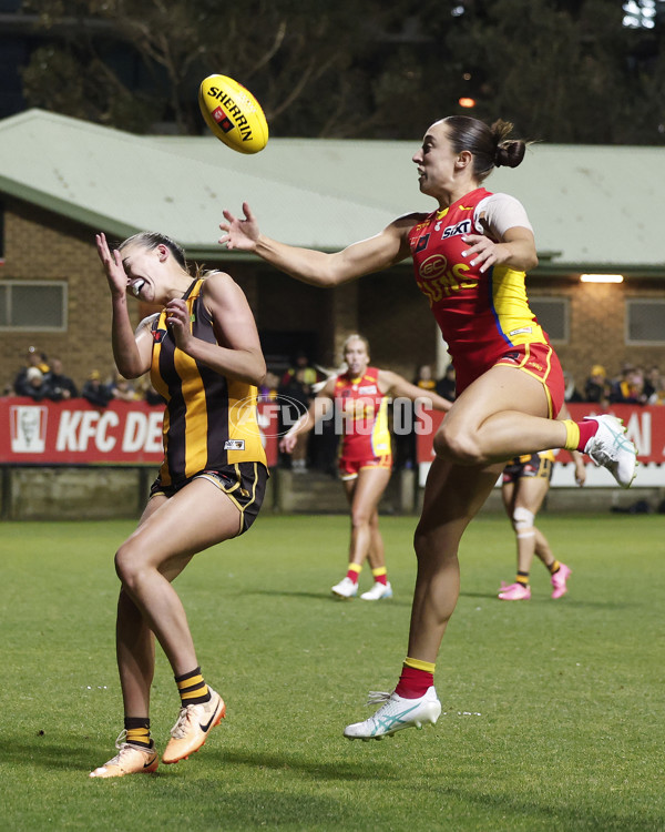 AFLW 2024 Round 06 - Hawthorn v Gold Coast - A-54601357