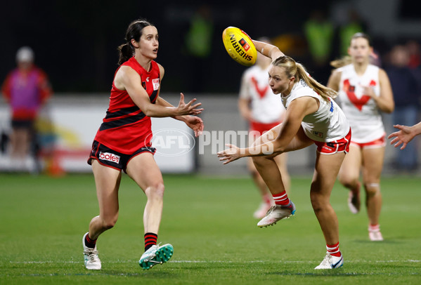 AFLW 2024 Round 06 - Essendon v Sydney - A-54604089