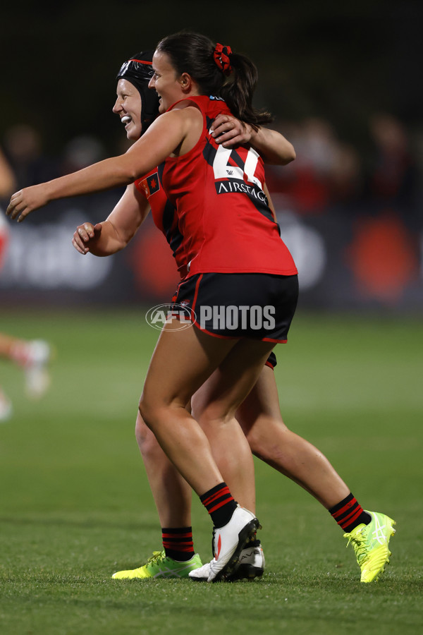 AFLW 2024 Round 06 - Essendon v Sydney - A-54608791