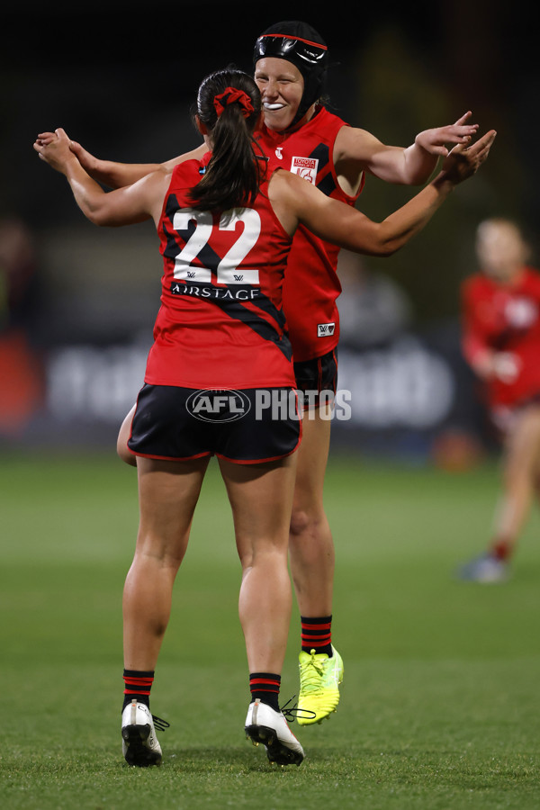 AFLW 2024 Round 06 - Essendon v Sydney - A-54608792