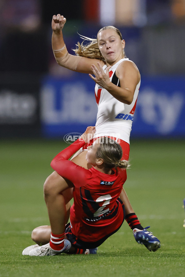 AFLW 2024 Round 06 - Essendon v Sydney - A-54610528