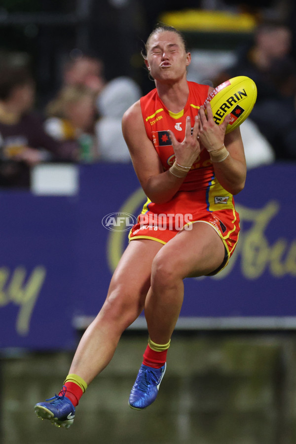 AFLW 2024 Round 06 - Hawthorn v Gold Coast - A-54610583
