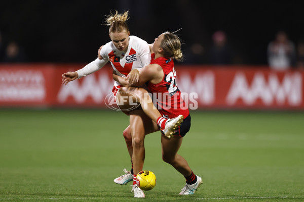 AFLW 2024 Round 06 - Essendon v Sydney - A-54610584