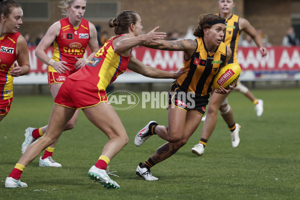 AFLW 2024 Round 06 - Hawthorn v Gold Coast - A-54616577